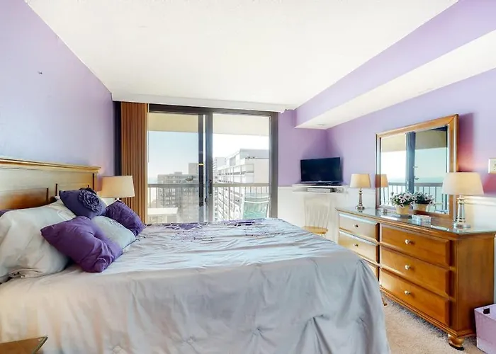 Incredible & Well-equipped With Pools Gym Sauna & Game *