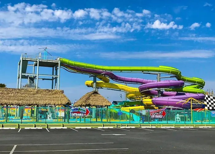 Incredible & Well-equipped With Pools Gym Sauna & Game *